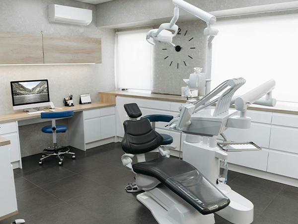 力锐斯UPS和蓄电池 - 上饶市余干县人民医院